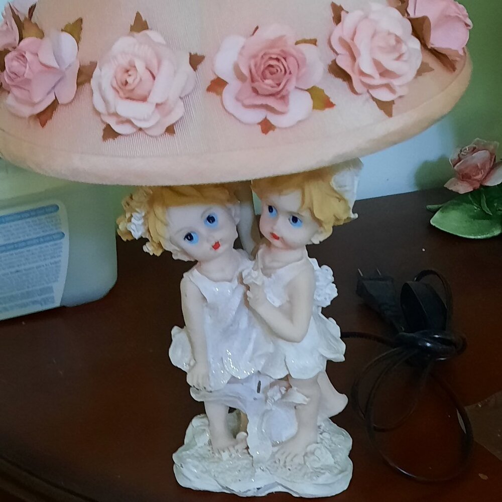 Brand New Table Lamp With Handmade Flowers Shade.